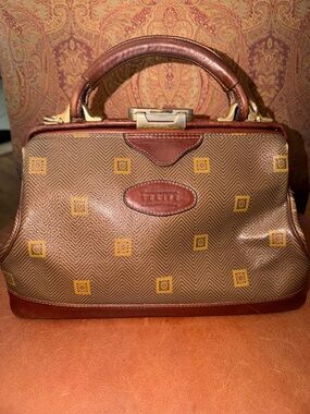 TEXTIER VINTAGE LEATHER MEDICINE BAG